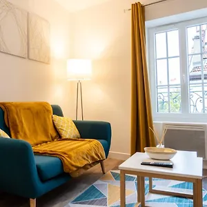  Appartement Superbe T2 Centre Dernier Etage Avec Balcon